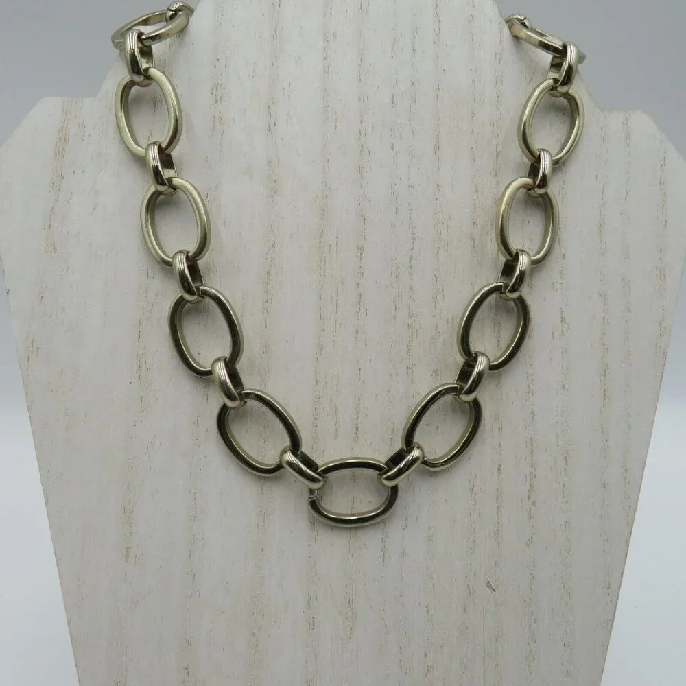 St Thomas Necklace Silver Tone 18